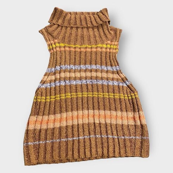 Free People Edith Vest Berry Petals Combo Womens size XSmall Great Condition - Picture 1 of 9